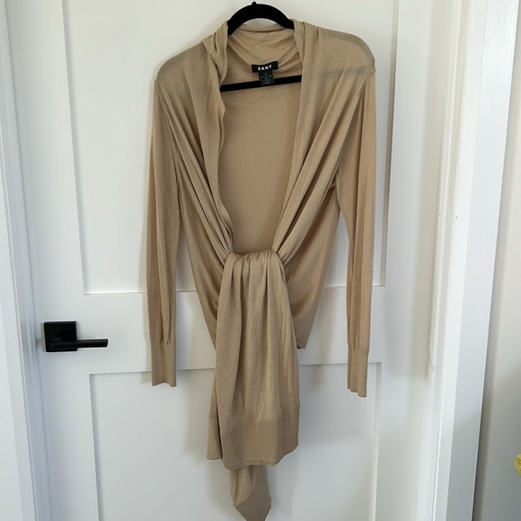 DKNY long sleeved wrap-front cardigan. Great transitional piece,dress up or down - Picture 5 of 6